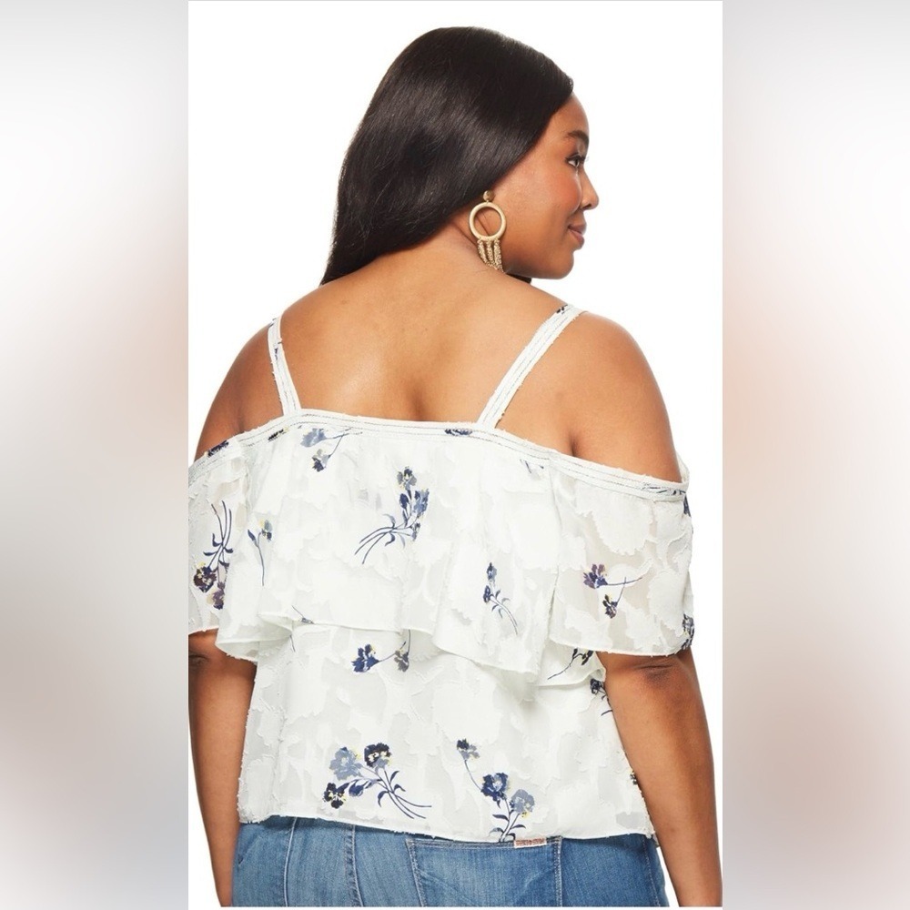 Lucky Brand light mint color Floral Burnout Cold Shoulder Ruffle Top 2X New - Picture 3 of 10